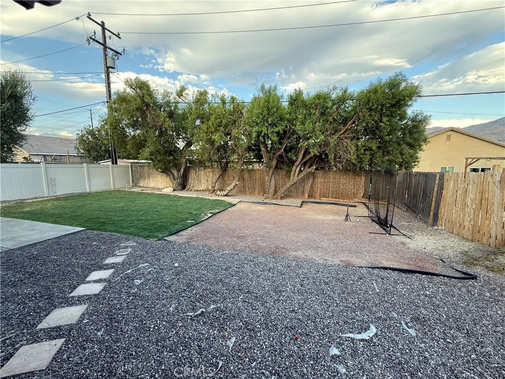 14530 Manzanillo St, Cabazon, CA 92230