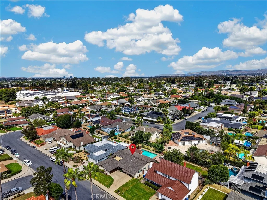 25501 Gloriosa Dr, Mission Viejo, CA 92691