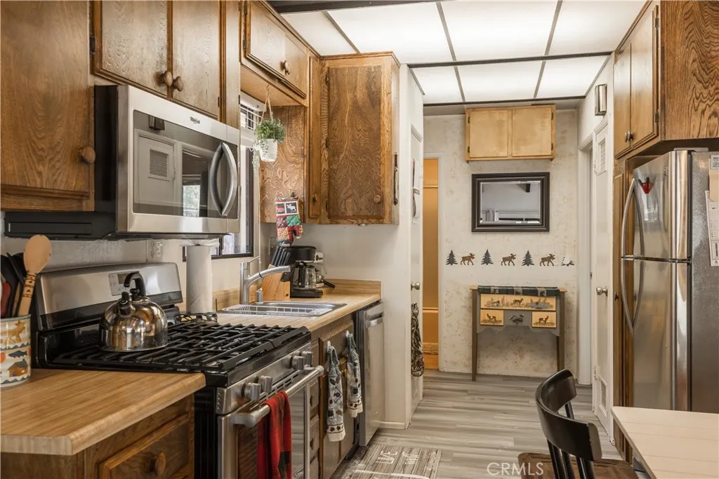 Additional image 40 of 39945 Trail Of The Whispering Pines Pnes, Big Bear Lake, CA 92315