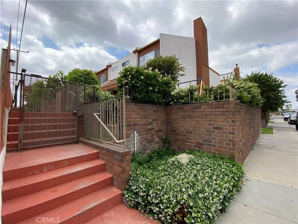 402 S Garfield Avenue Unit 15, Alhambra, CA 91801