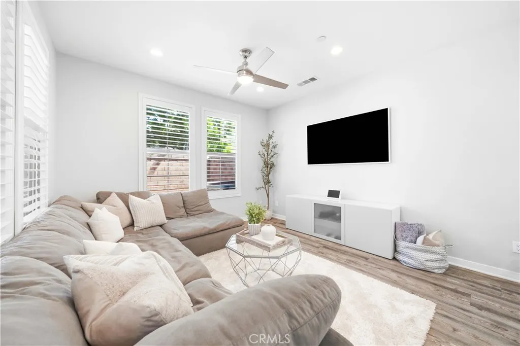 Additional image 3 of 49 Finch, Lake Forest, CA 92630