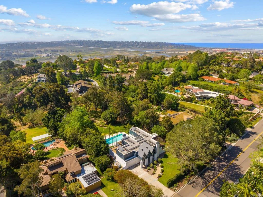4557 Vista De La Tierra, Del Mar, CA 92014