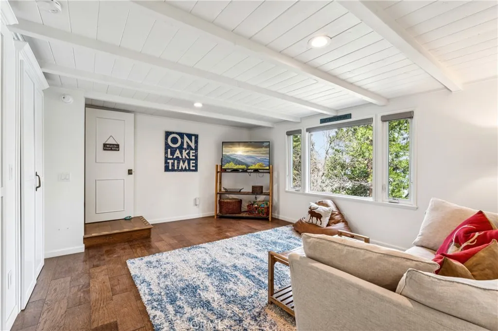 Additional image 112 of 28898 Palisades Dr, Lake Arrowhead, CA 92352