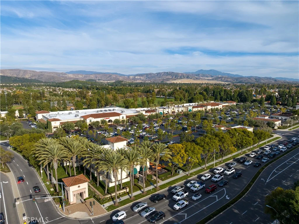 44 Burlingame, Irvine, CA 92602