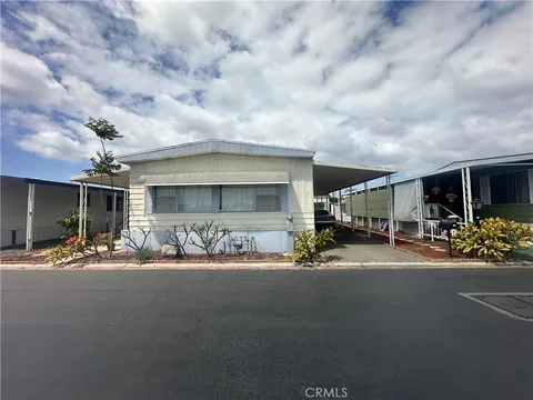 323 N Euclid Street Unit 148, Santa Ana, CA MLS: OC25100962