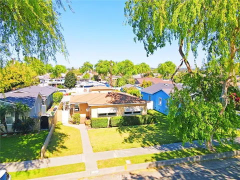 327 E Ash Avenue, Fullerton, CA MLS: PW25079096