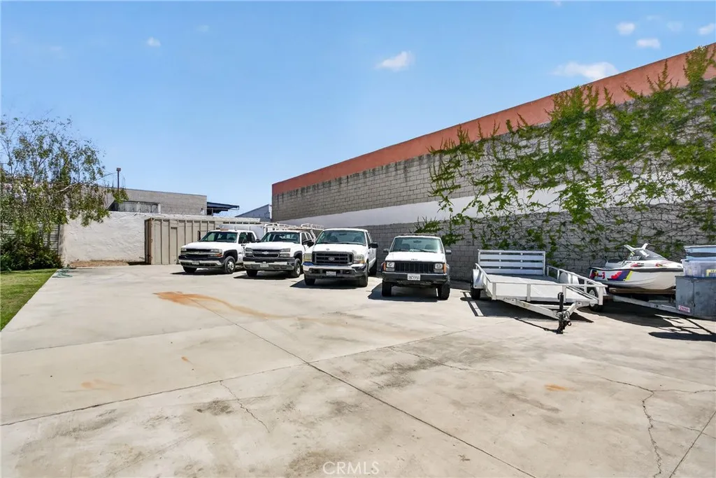 Additional image 102 of 17066 Palmdale Ln, Huntington Beach, CA 92647