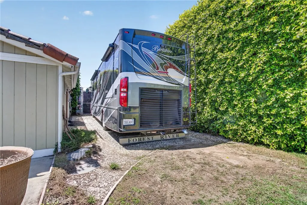 Additional image 112 of 17066 Palmdale Ln, Huntington Beach, CA 92647