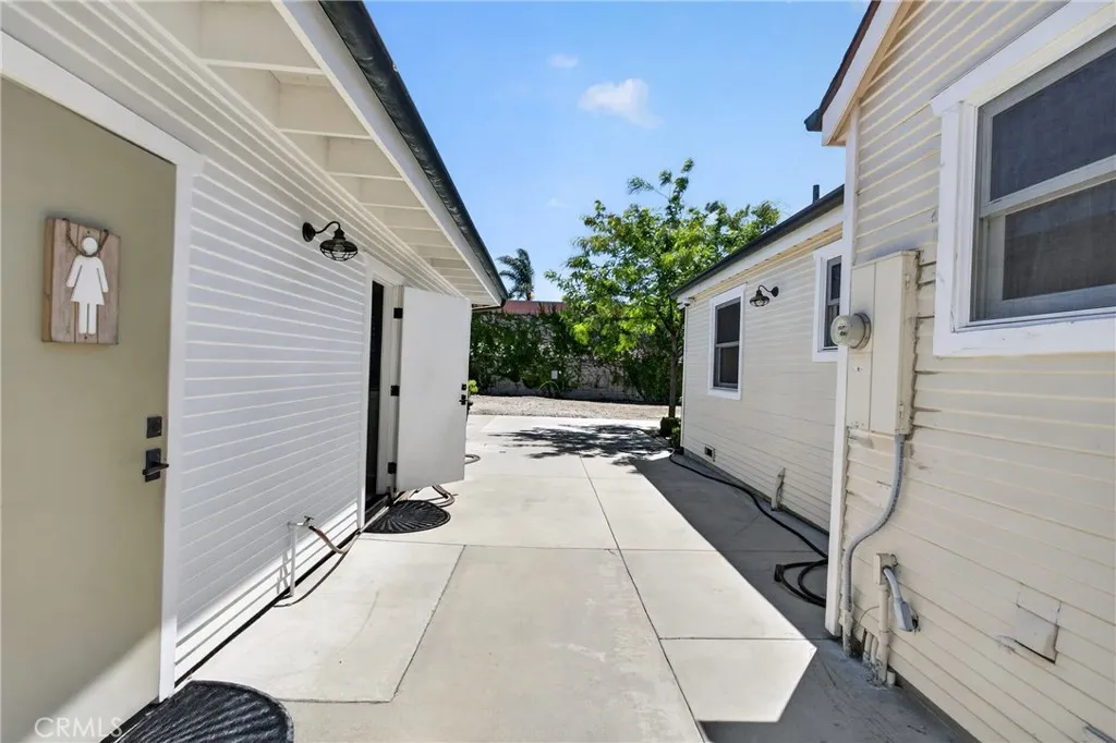 Additional image 110 of 17066 Palmdale Ln, Huntington Beach, CA 92647