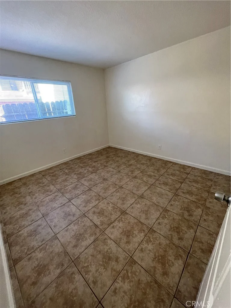 250 Elk St, Hemet, CA 92543