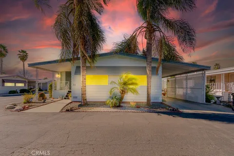 1525 W Oakland Avenue Unit 32, Hemet, CA 92543 - MLS#: SW24224070