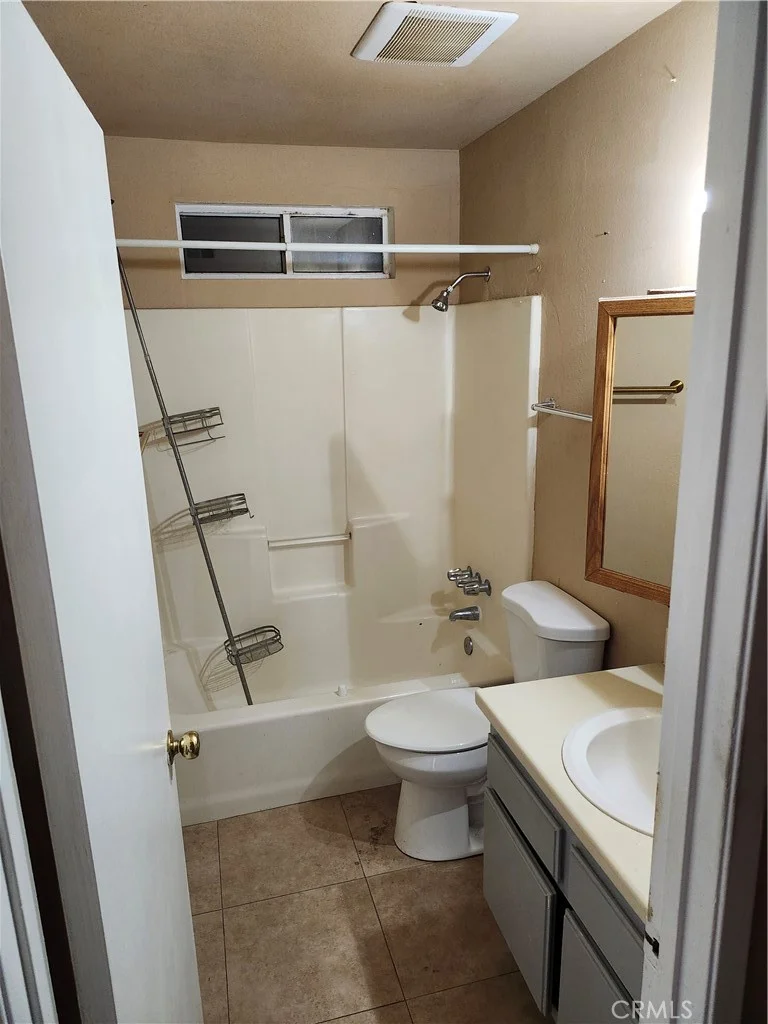 2100 Pinon Springs Circle Unit A, Bakersfield, CA 93309