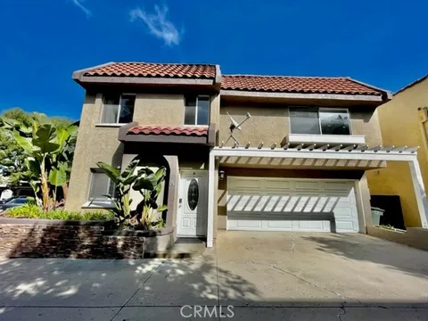 2558 Orange Avenue Unit A, Costa Mesa, CA MLS: NP25086023