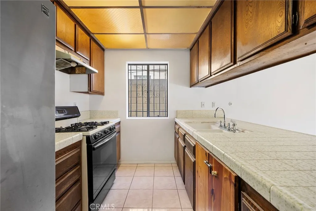 Additional image 15 of 818 W 213th Street, Torrance, CA 90502