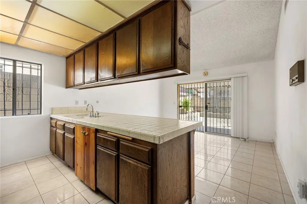 Additional image 53 of 818 W 213th Street, Torrance, CA 90502