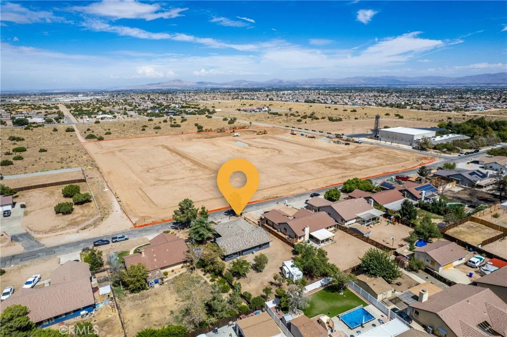 13423 Palm Street, Oak Hills, CA 92344