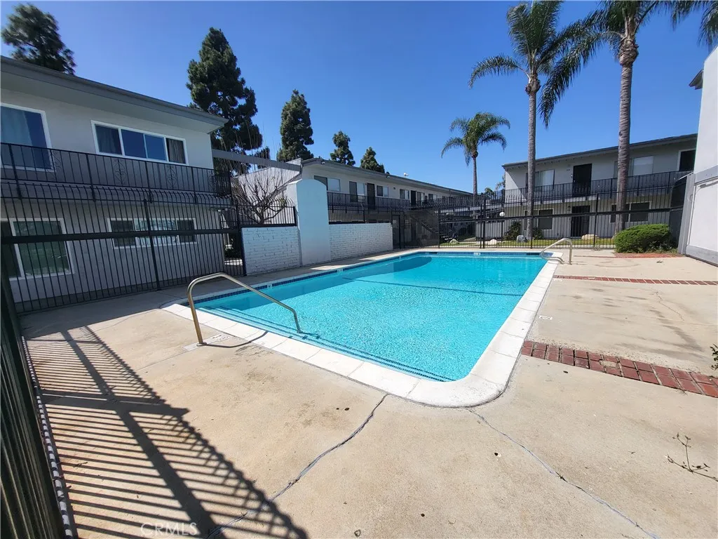 Additional image 6 of 5500 Ackerfield Ave Unit 304, Long Beach, CA 90805