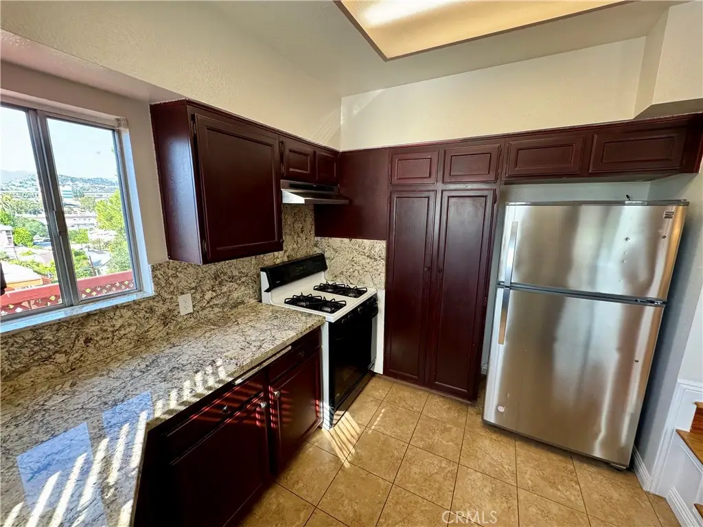 Additional image 43 of 1523 Windsor Road Unit 105B, Glendale, CA 91205