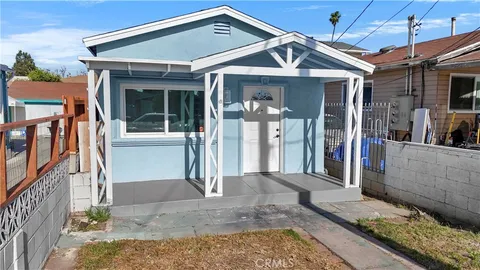320 N Arizona Avenue, Los Angeles, CA MLS: IG25091091