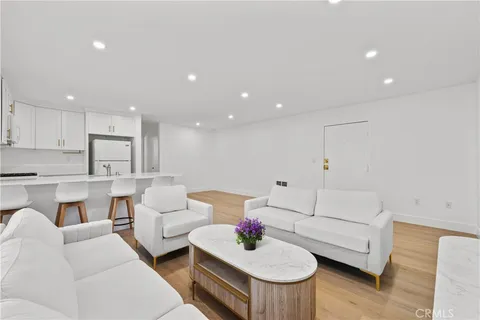 18530 Hatteras Street Unit 116, Tarzana, CA 91356 - MLS#: SR25003524