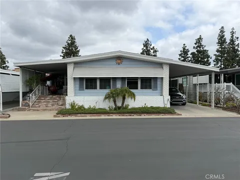 24701 Raymonod Way Unit 77, Lake Forest, CA 92630 - MLS#: OC25050987