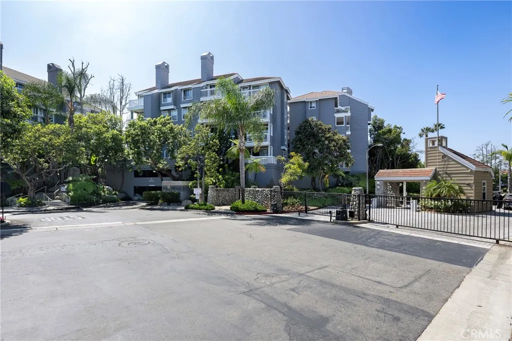 Additional image 96 of 20301 Bluffside Circle Unit 315, Huntington Beach, CA 92646