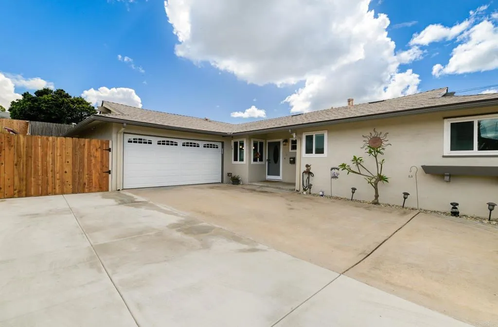 Additional image 31 of 8373 Lake Baca Drive, San Diego, CA 92119