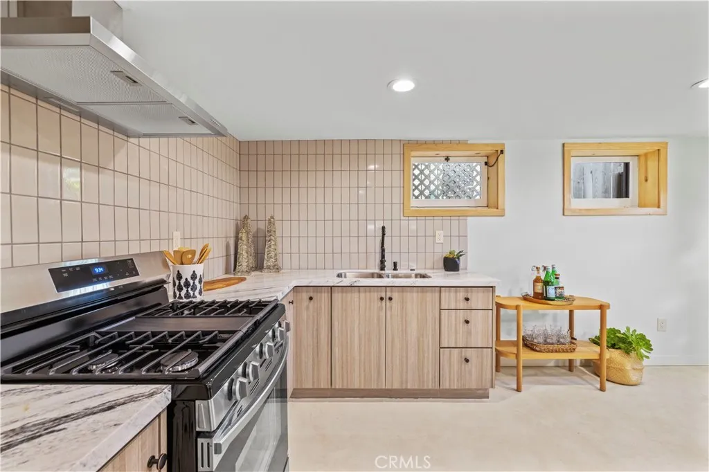 Additional image 138 of 525 Nolden St, Los Angeles, CA 90042