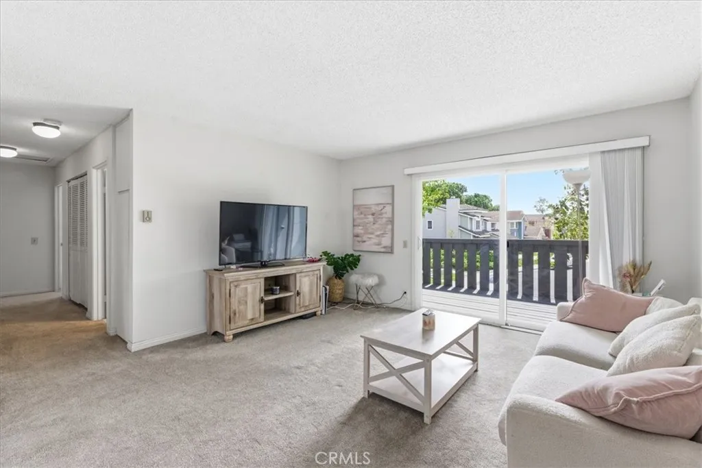 Additional image 4 of 44 Fallbrook, Irvine, CA 92604