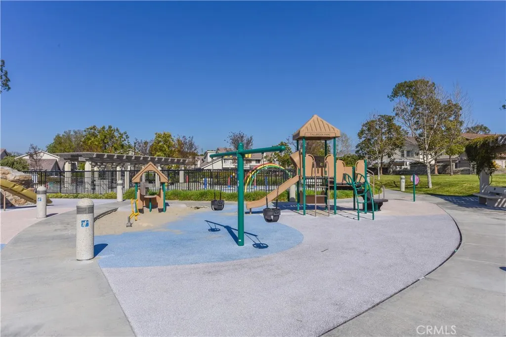 Additional image 28 of 44 Fallbrook, Irvine, CA 92604