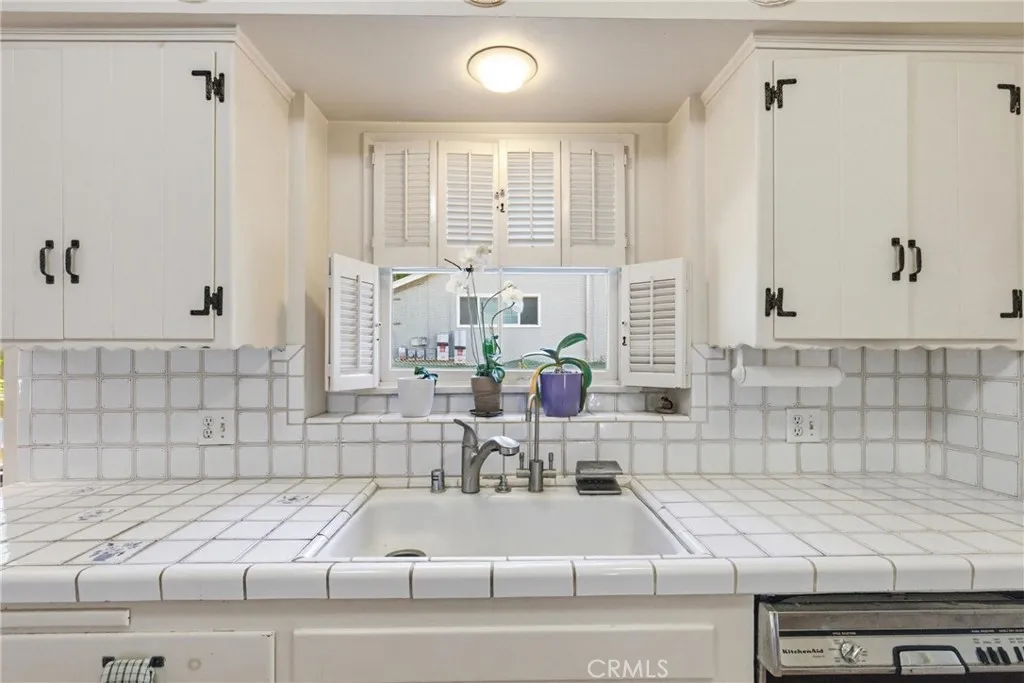 Additional image 15 of 5430 Corbin Avenue, Tarzana, CA 91356