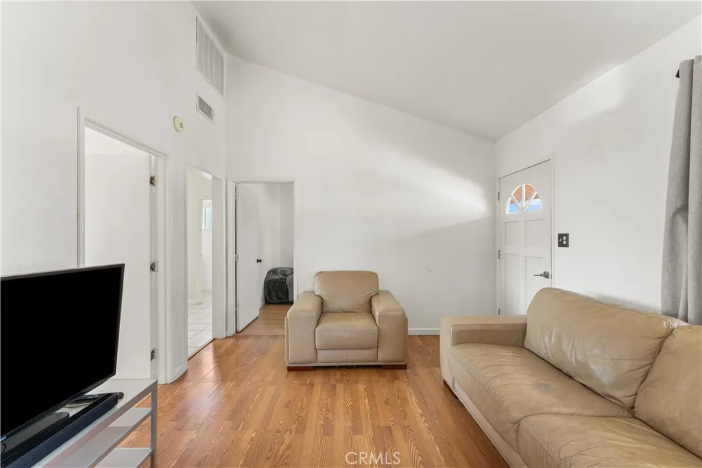 Additional image 127 of 13007 Glenoaks Boulevard, Sylmar, CA 91342