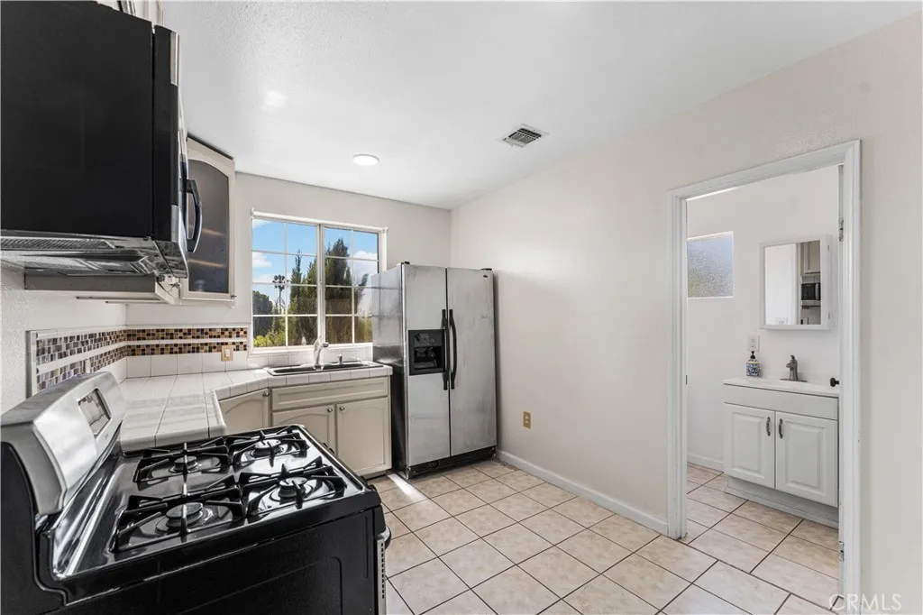 Additional image 122 of 13007 Glenoaks Boulevard, Sylmar, CA 91342