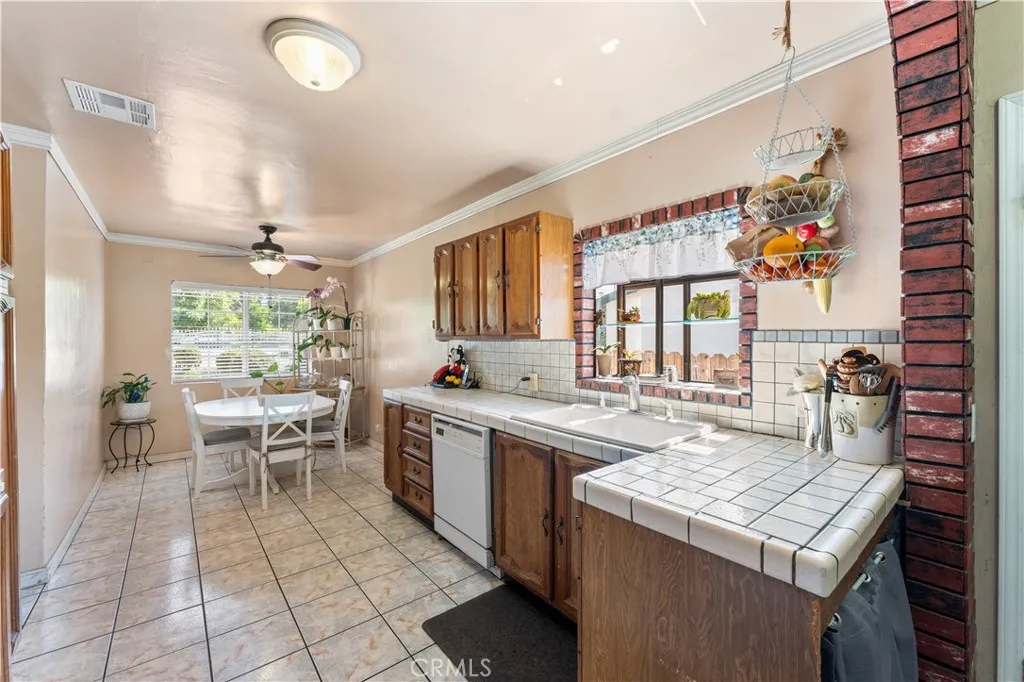 Additional image 10 of 13007 Glenoaks Boulevard, Sylmar, CA 91342