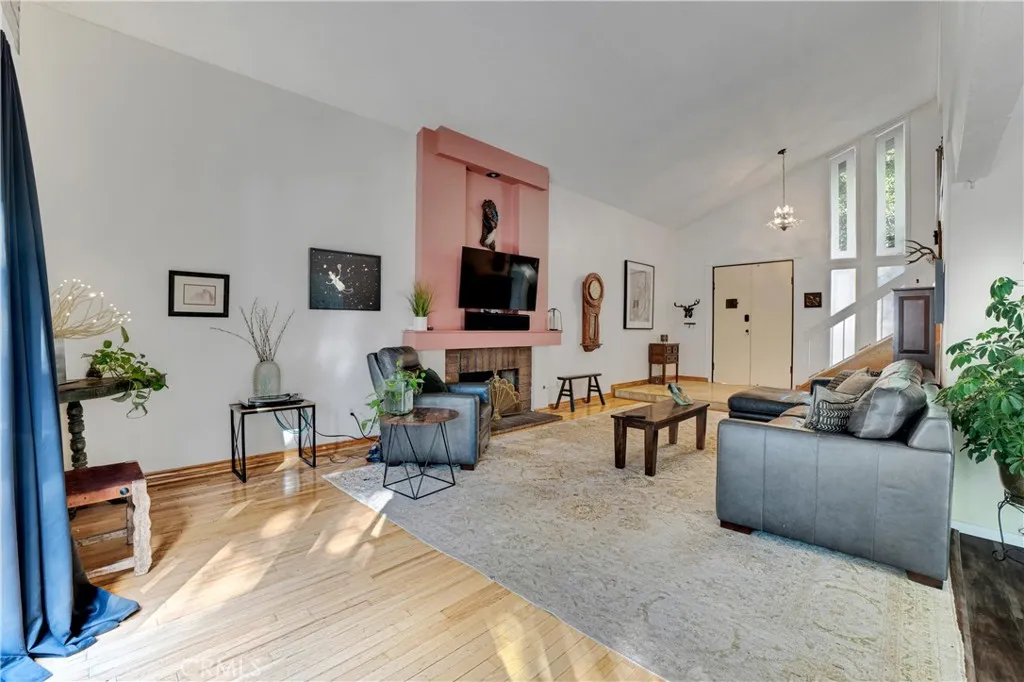 Additional image 8 of 6221 Mammoth Avenue, Valley Glen, CA 91401