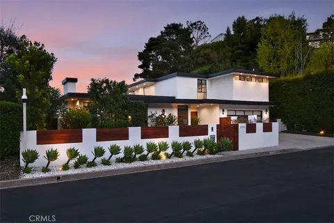 3516 Terrace View Drive, Encino, CA MLS: SR25079327