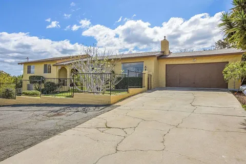 1111 E 5Th Avenue, Escondido, CA 92025 - MLS#: PTP2501725