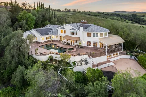 24965 Kit Carson Road, Hidden Hills, CA MLS: SR25050175