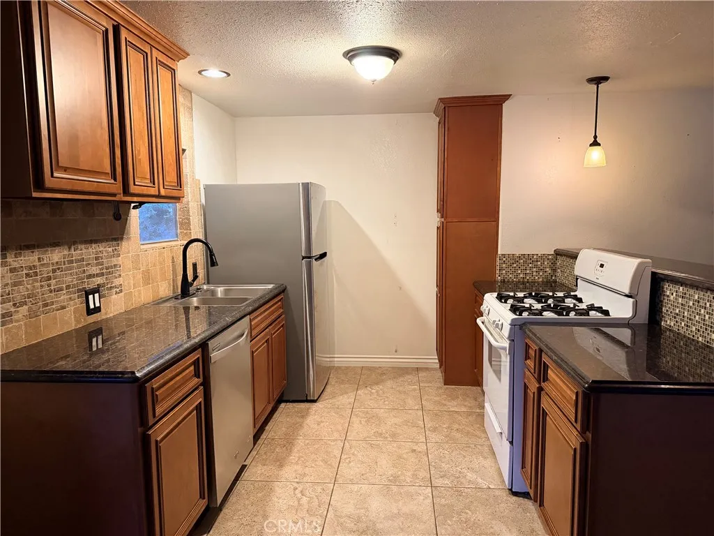 Additional image 4 of 1223 Rose St, Mentone, CA 92359