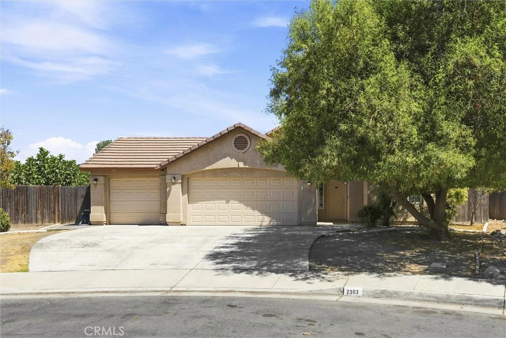 2303 Trentino Ave, Bakersfield, CA 93313