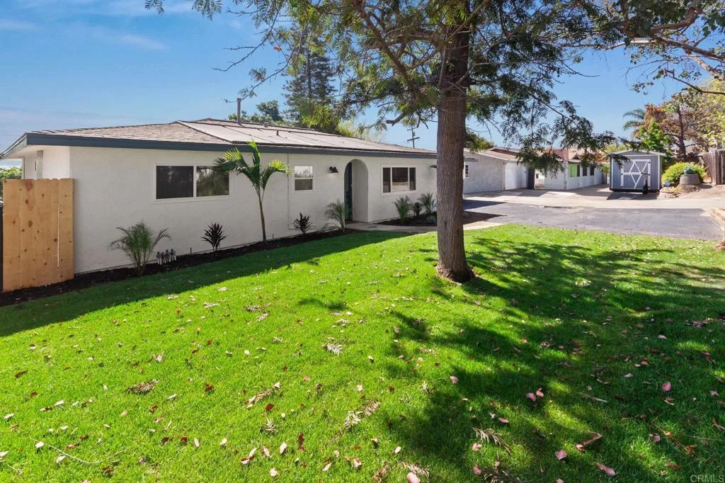 925 Maryland Drive, Vista, CA 92083