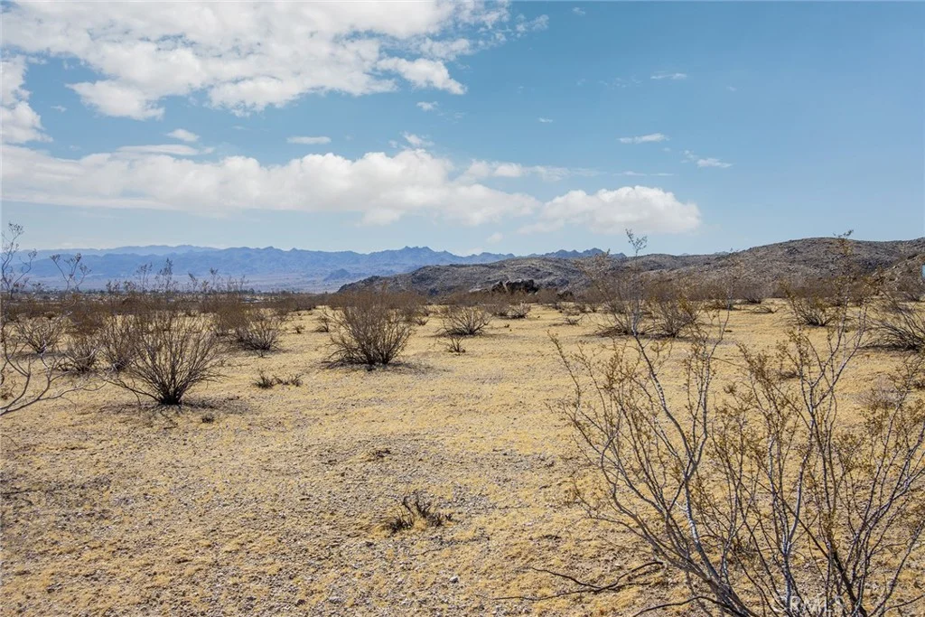 5015 Nucham Ave, Joshua Tree, CA 92252
