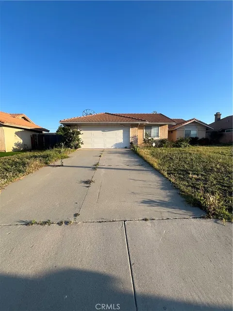 1437 W Banyon Street, Rialto, CA MLS: IV25108643