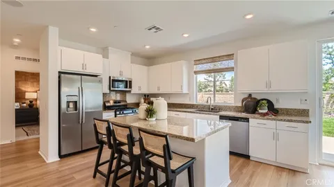 30025 Adrift Lane, Menifee, CA MLS: SW25109834