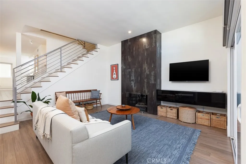 Additional image 37 of 1030 Palo Verde Avenue, Long Beach, CA 90815