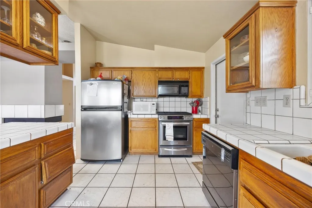 Additional image 48 of 5504 E White Lane, Bakersfield, CA 93307