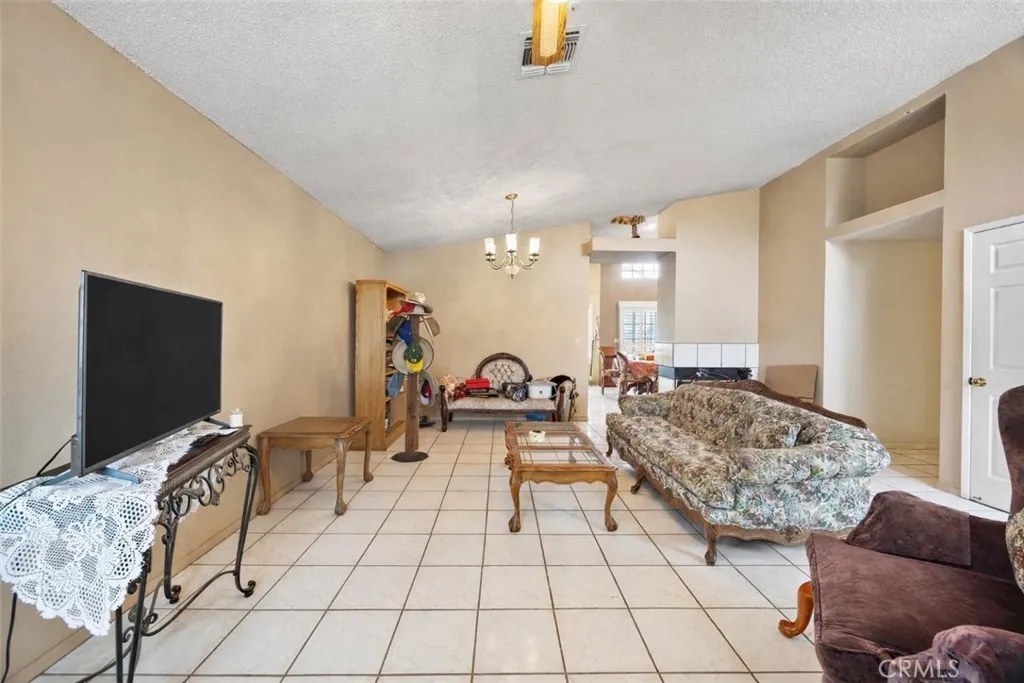 Additional image 45 of 5504 E White Lane, Bakersfield, CA 93307