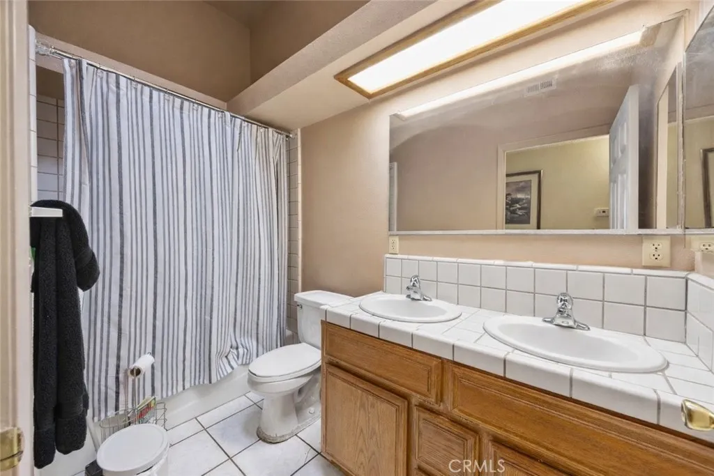 Additional image 63 of 5504 E White Lane, Bakersfield, CA 93307