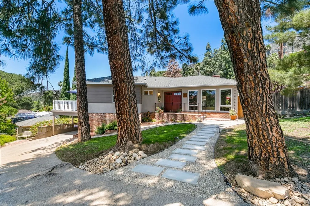 2905 Markridge Road, La Crescenta, CA 91214