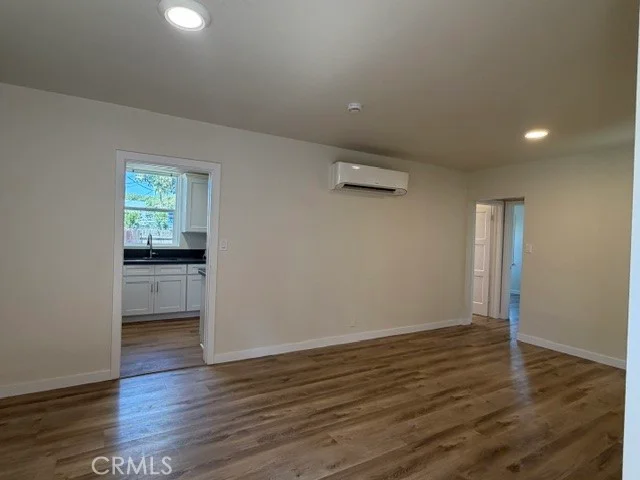 1533 N Van Ness Ave, Santa Ana, CA 92706